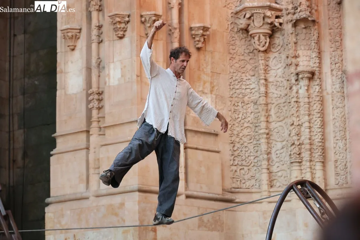 El Patio Chico acoge el espectáculo Refugi en Salamanca