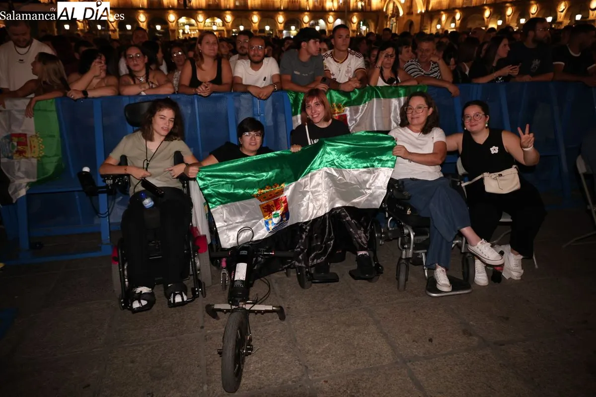 Concierto Sanguijuelas del Guadiana en la Plaza Mayor de Salamanca | Fotos: David Sañudo