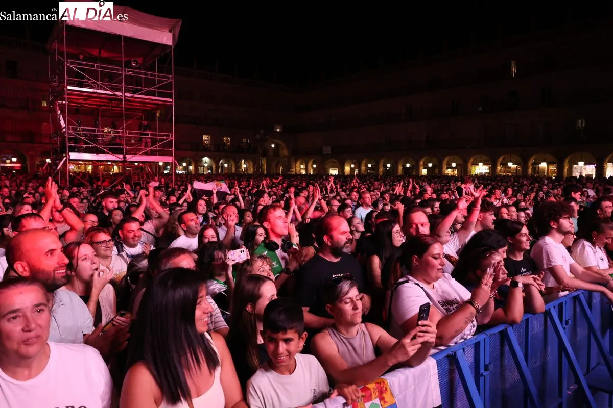 Concierto Sanguijuelas del Guadiana en la Plaza Mayor de Salamanca | Fotos: David Sañudo