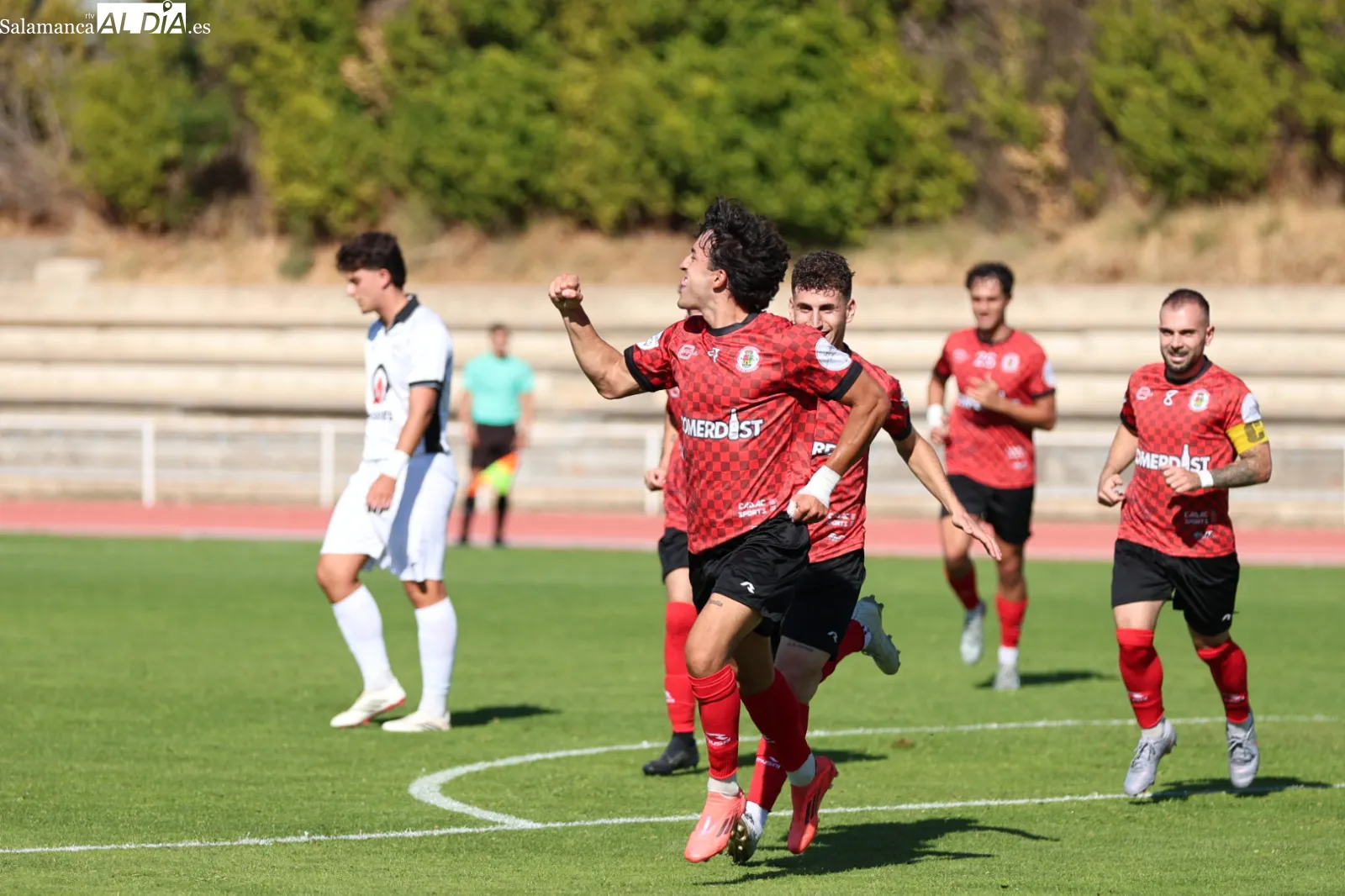FOTOS | KO del Ribert a manos de La Cistérniga (1-2)
