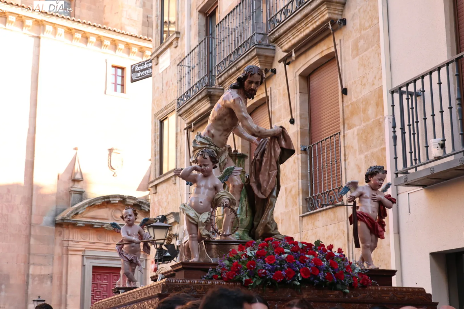 Solemne desfile de la imagen de Jesús Flagelado hasta la Catedral de Salamanca. Fotos: David Sañudo