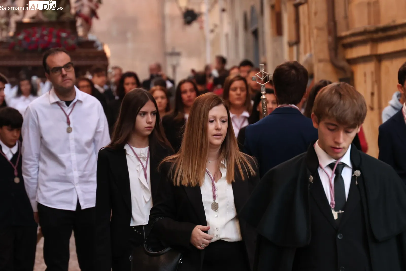 Solemne desfile de la imagen de Jesús Flagelado hasta la Catedral de Salamanca. Fotos: David Sañudo
