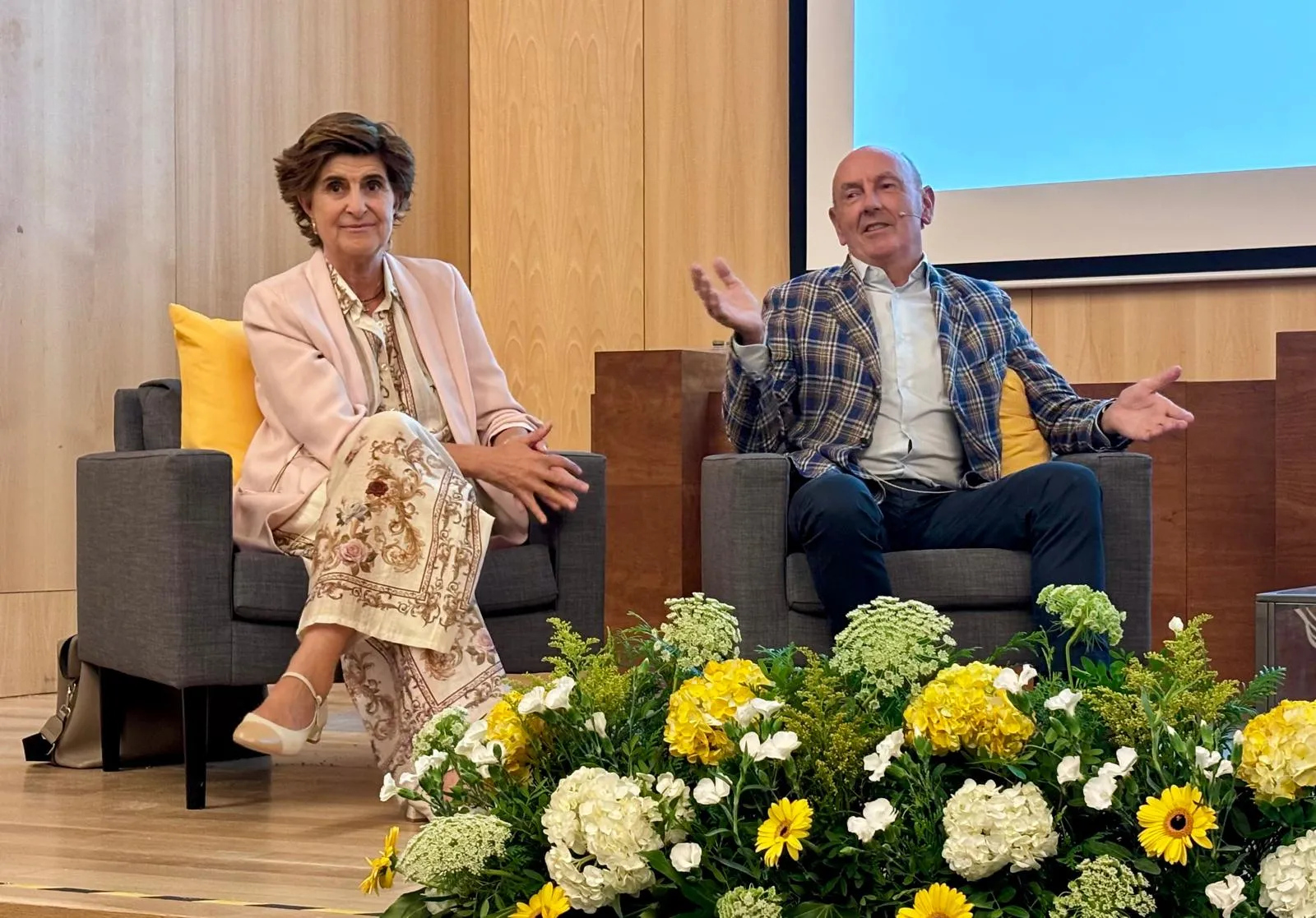 Foto 4 - La UPSA rinde homenaje a Gregorio Ord&oacute;&ntilde;ez con la proyecci&oacute;n del documental 'Esta es una historia real'