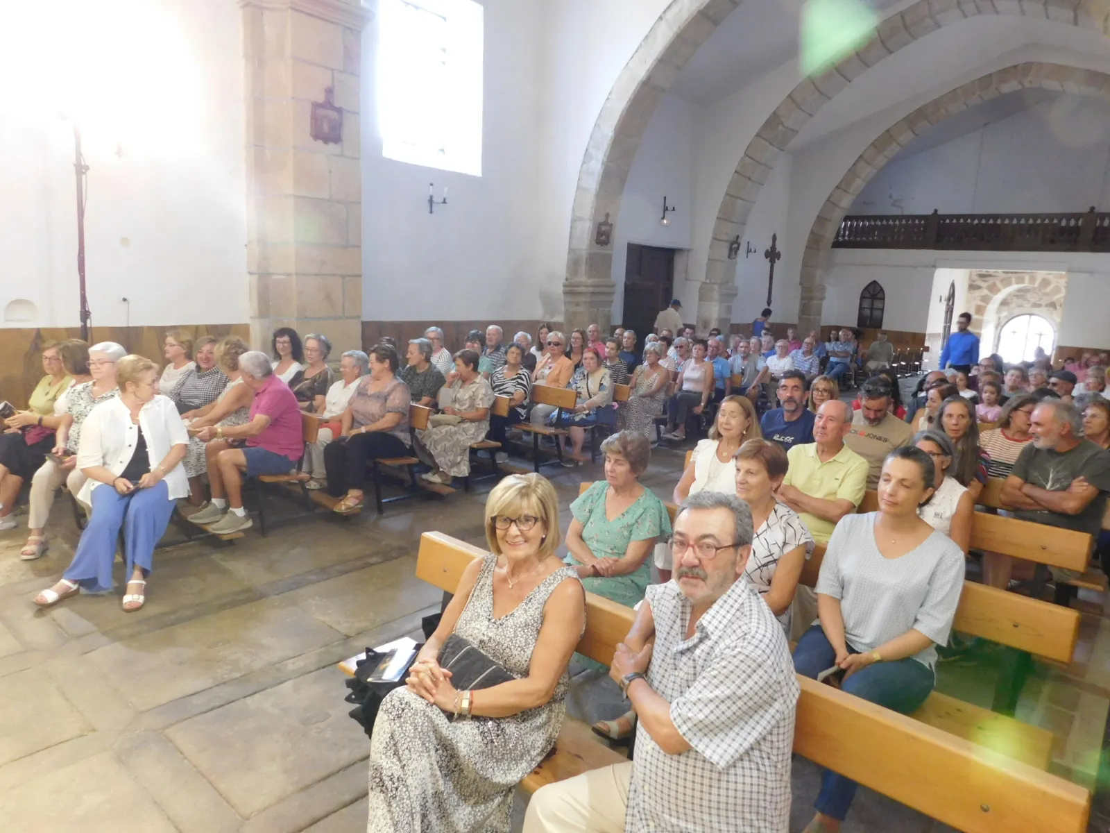 Foto 2 - Los sahug&uuml;e&ntilde;os disfrutan de la obra &lsquo;Juan, el esp&iacute;ritu del amor&rsquo; con un recuerdo a su escuela rural