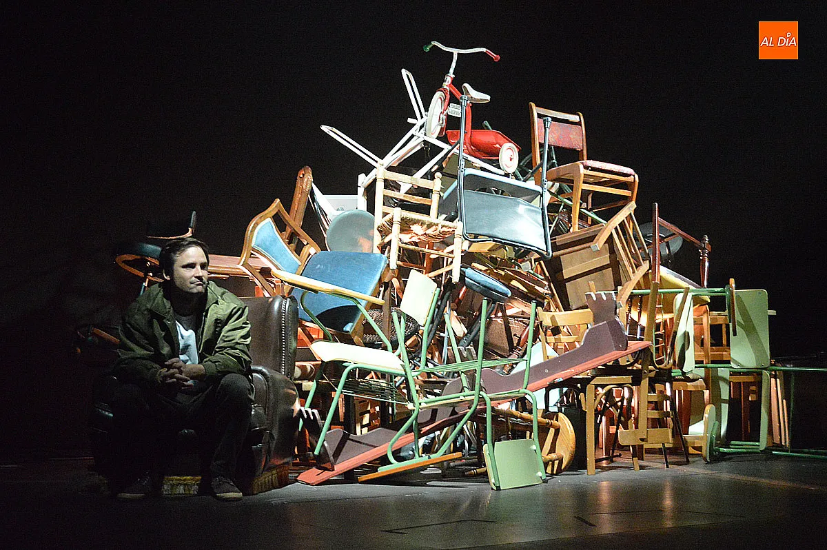 Foto 3 - Las obras 'El Fado de Ulises', 'El &uacute;ltimo aullido', 'Verano del 69 o el guateque que nunca fue' y 'Polvadera' triunfan en la Feria de Teatro  