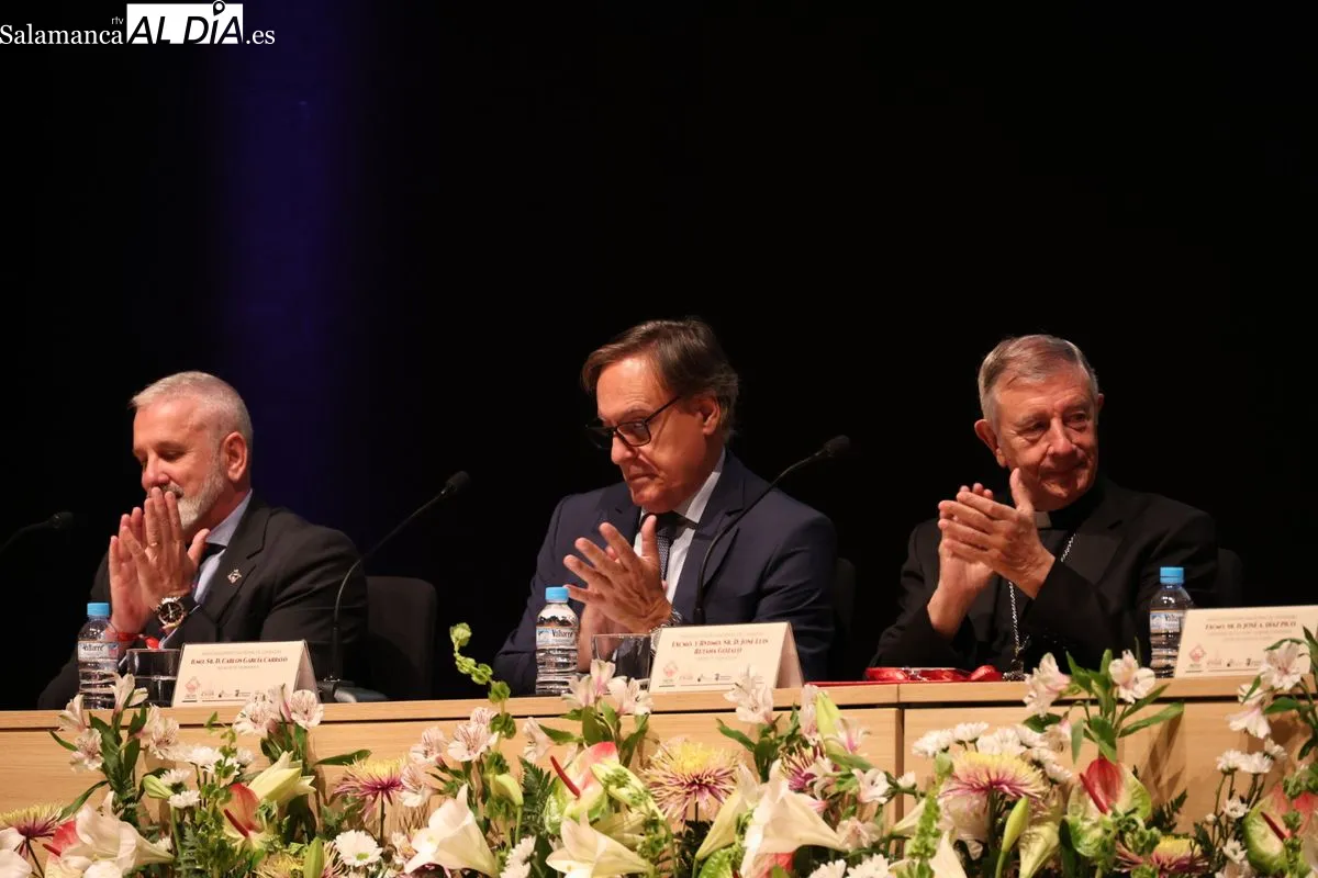 Inauguración del XXXVII Encuentro Nacional de Cofradías en el Palacio de Congresos de Salamanca. Foto de David Sañudo