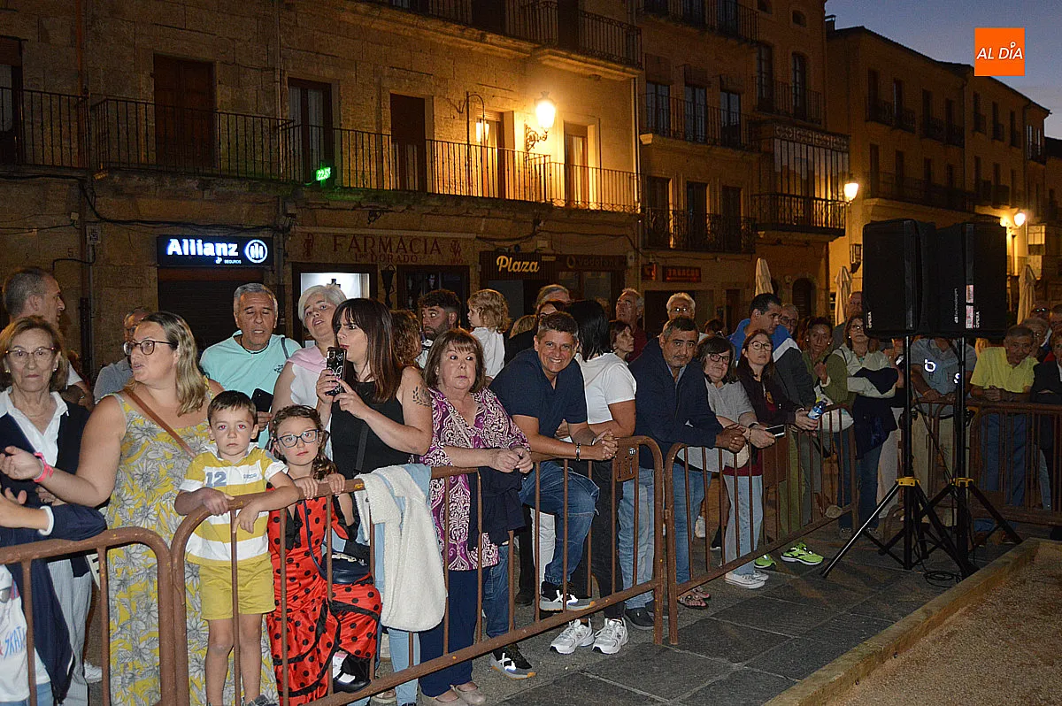 Foto 12 - La Feria del Caballo celebra sus bodas de plata e inaugura con la exhibici&oacute;n &laquo;El hechizo de la rosa&raquo;