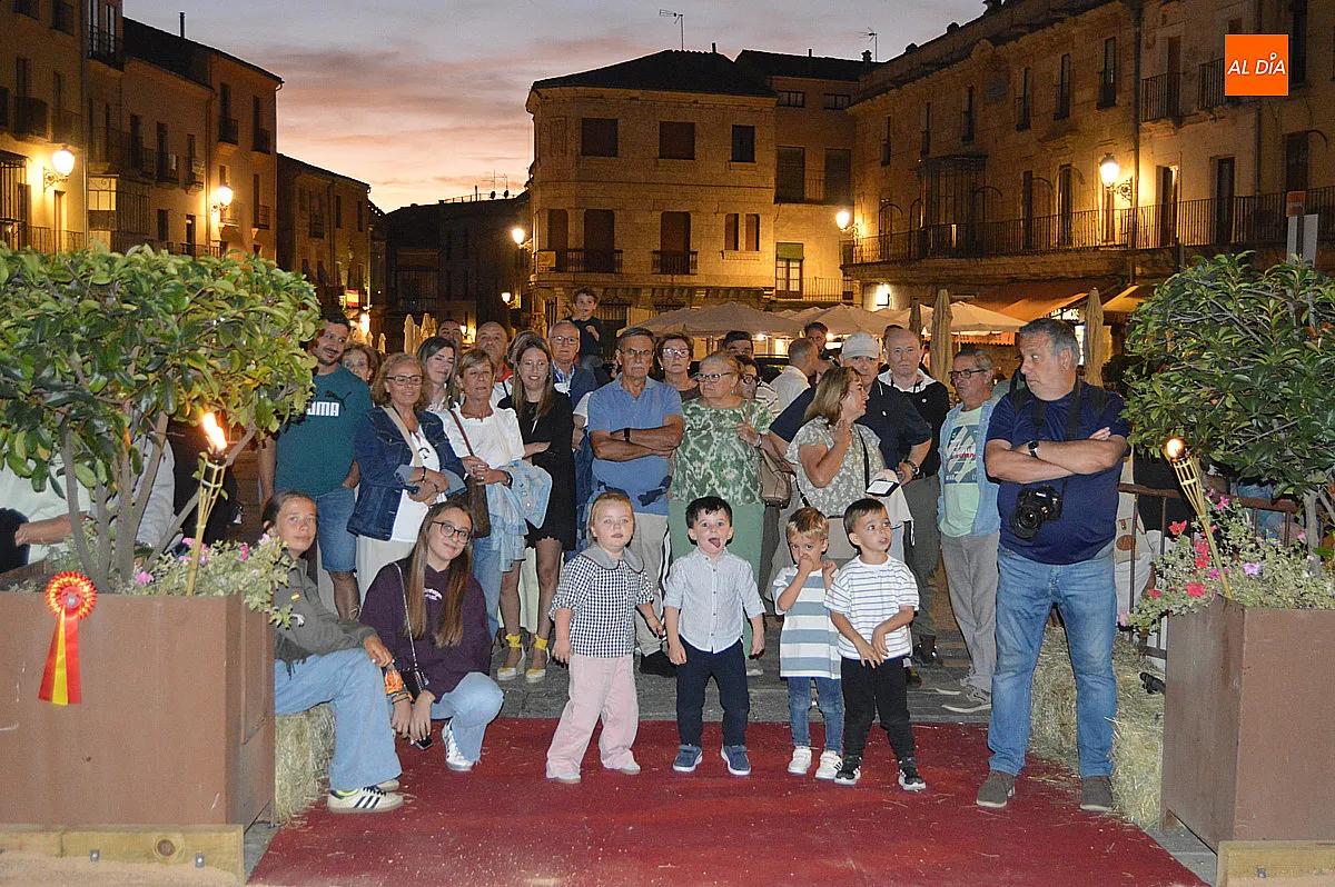 Foto 14 - La Feria del Caballo celebra sus bodas de plata e inaugura con la exhibici&oacute;n &laquo;El hechizo de la rosa&raquo;