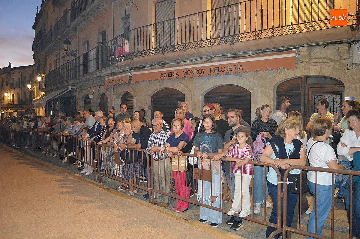Foto 3 - La Feria del Caballo celebra sus bodas de plata e inaugura con la exhibici&oacute;n &laquo;El hechizo de la rosa&raquo;