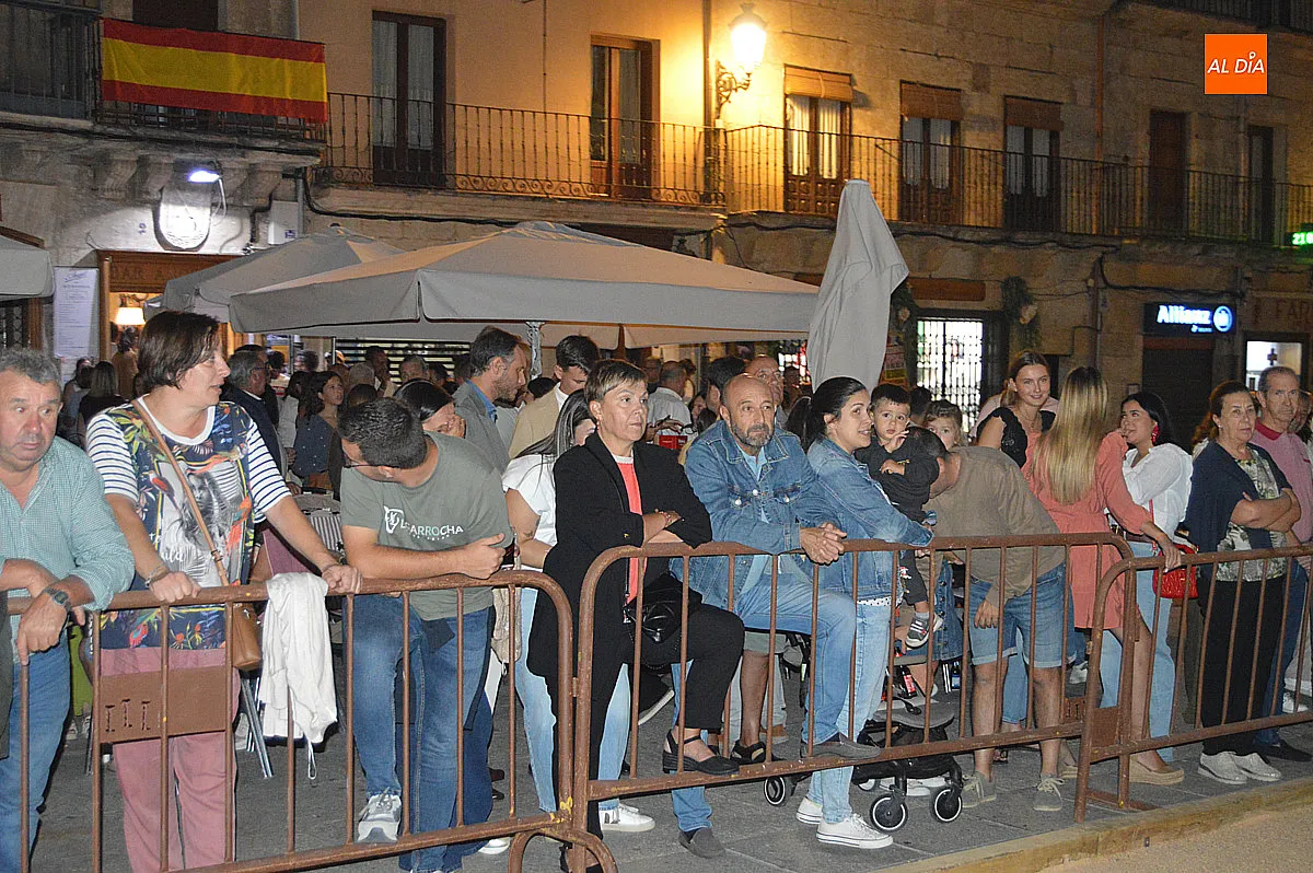 Foto 7 - La Feria del Caballo celebra sus bodas de plata e inaugura con la exhibici&oacute;n &laquo;El hechizo de la rosa&raquo;