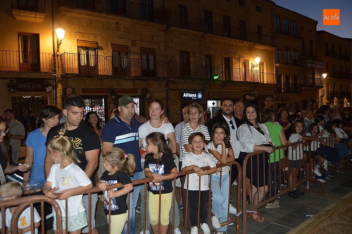 Foto 9 - La Feria del Caballo celebra sus bodas de plata e inaugura con la exhibici&oacute;n &laquo;El hechizo de la rosa&raquo;
