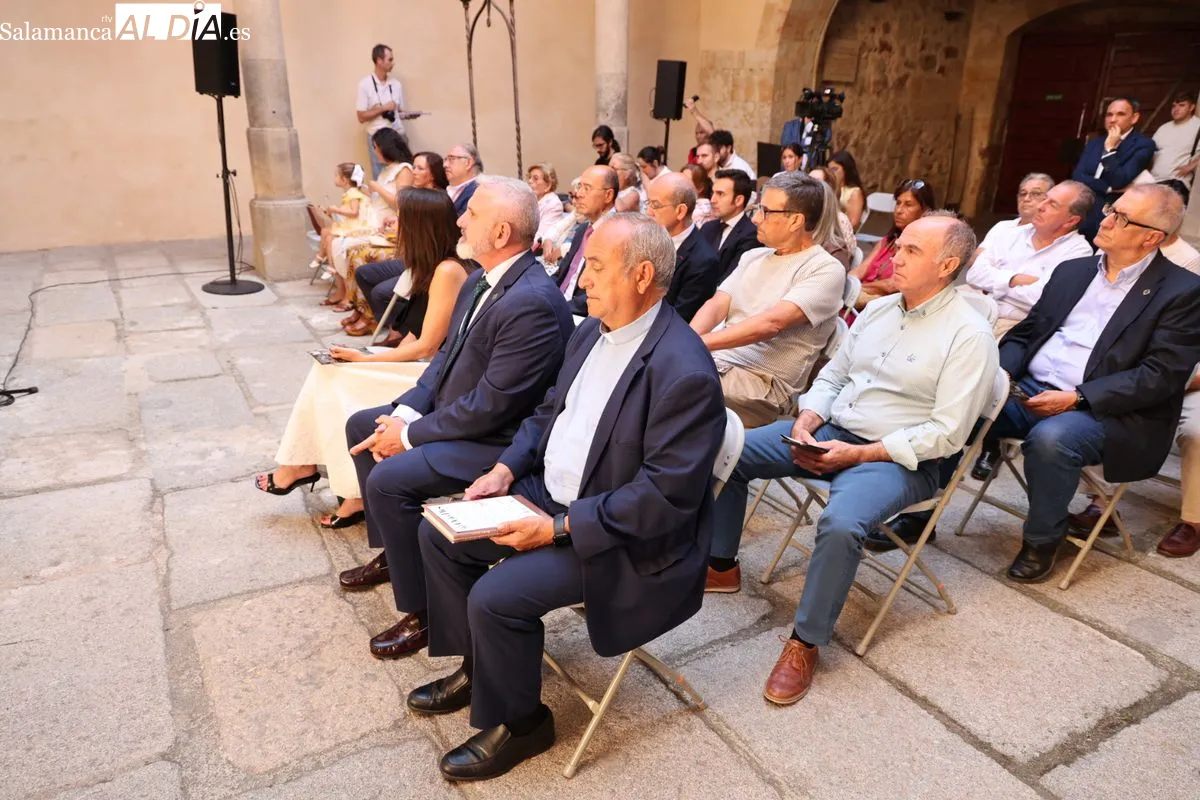La Torre de los Anaya de Salamanca acoge la exposición 'Octo Dies', que  forma parte de los actos previos al XXXVII Encuentro Nacional de Cofradías. Foto de David Sañudo