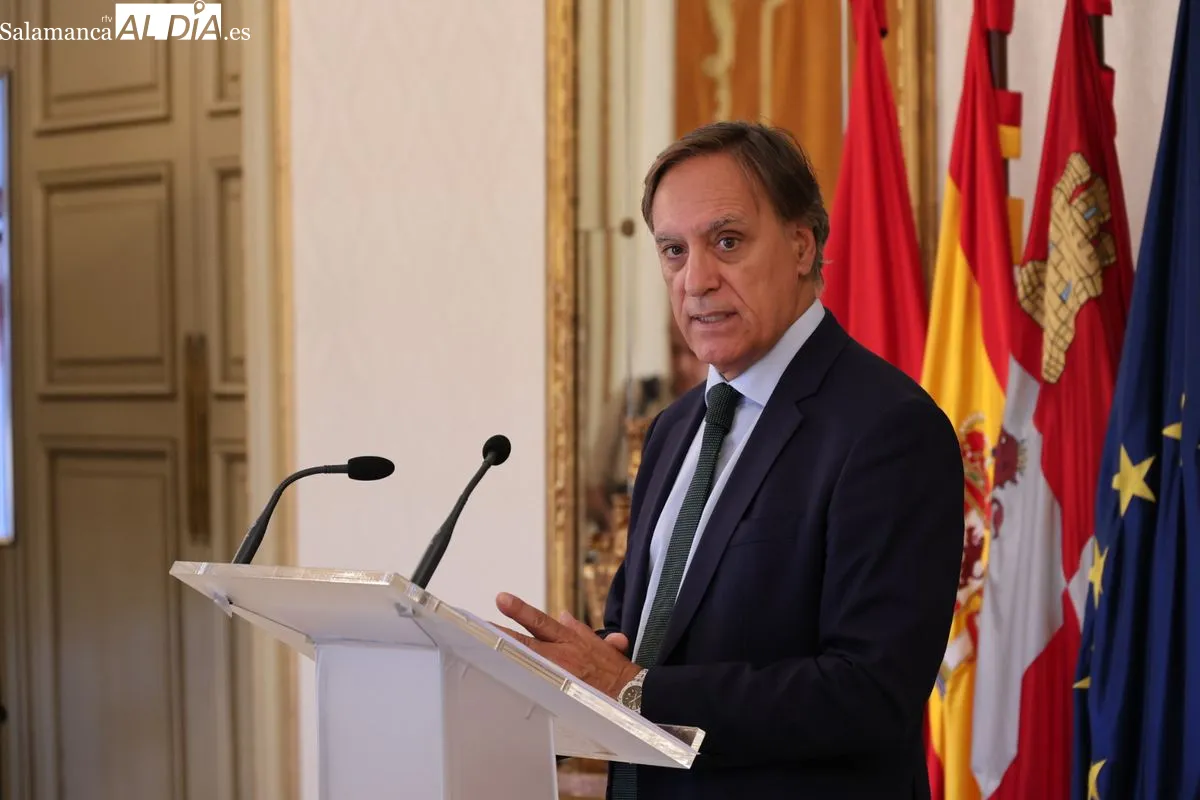 Acto en el Ayuntamiento para anunciar los ganadores de los Premios Ciudad de Salamanca de Novela y Poesía. Foto de David Sañudo