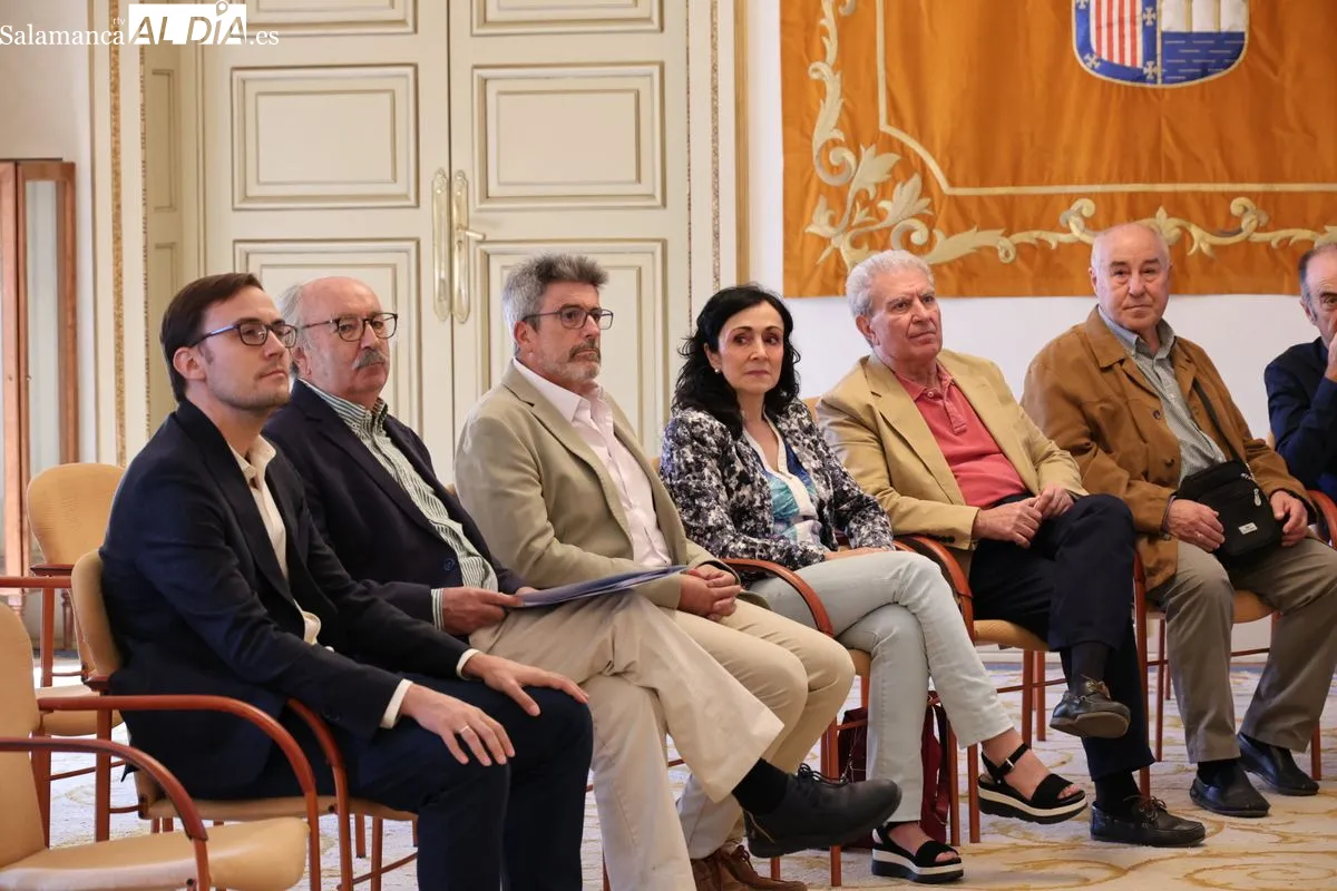 Acto en el Ayuntamiento para anunciar los ganadores de los Premios Ciudad de Salamanca de Novela y Poesía. Foto de David Sañudo