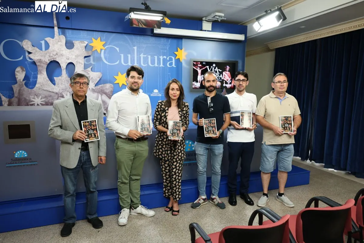Salamanca presenta la guía del Encuentro Nacional de Cofradías. Foto de David Sañudo