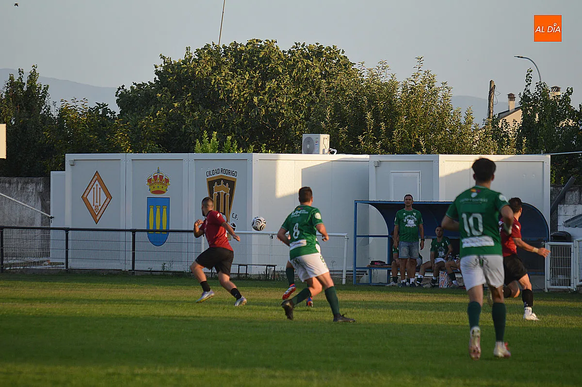 Partido amistoso entre la UDM y CD Guijuelo B