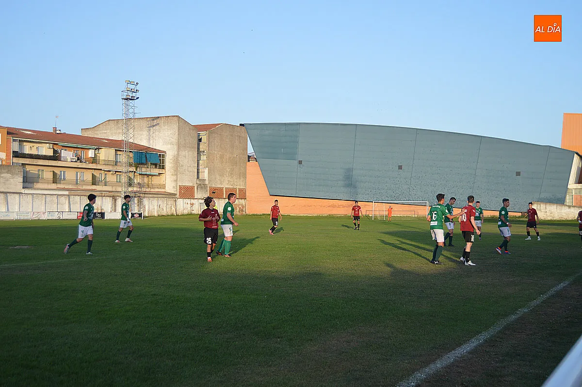 Partido amistoso entre la UDM y CD Guijuelo B