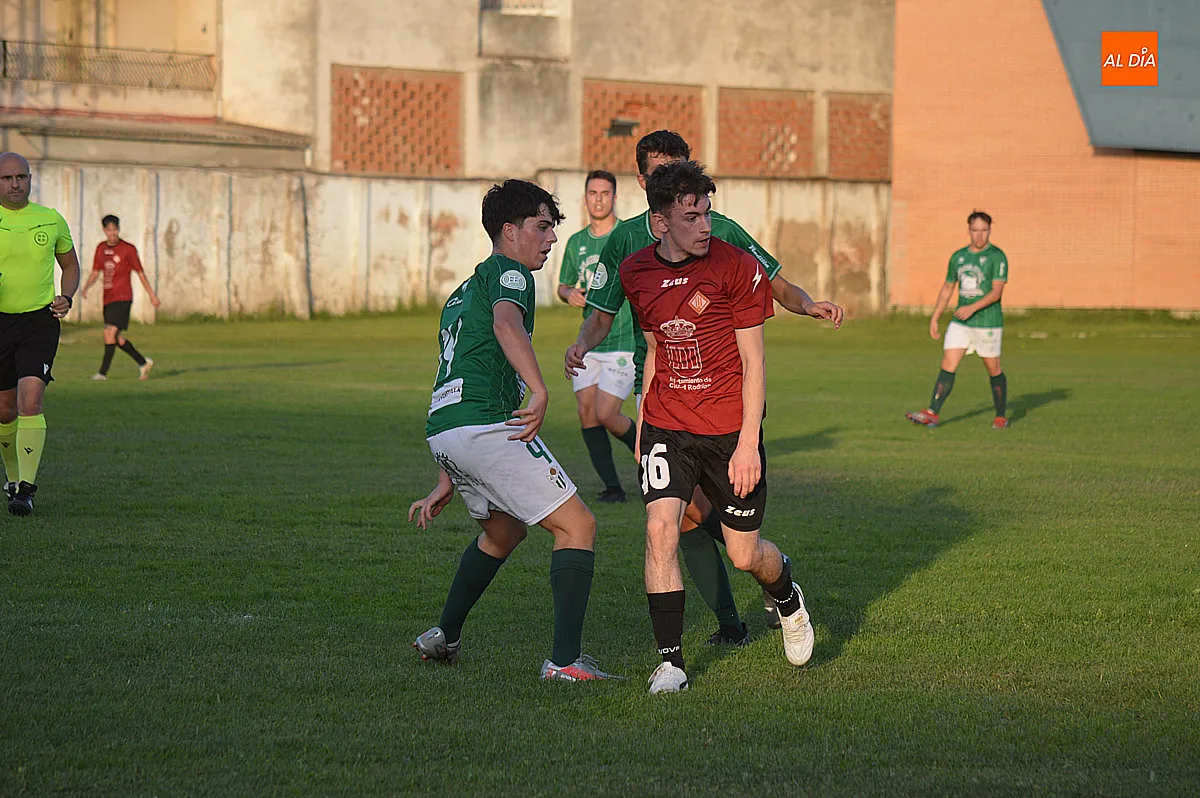 Partido amistoso entre la UDM y CD Guijuelo B