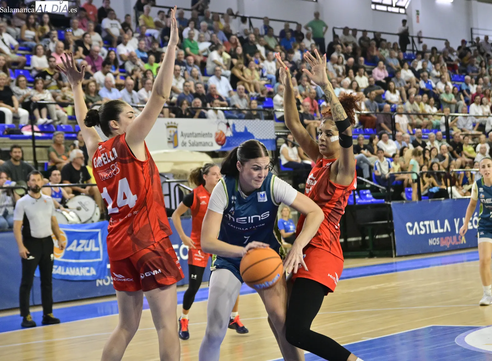 Foto 18 - FOTOS | El Meins Avenida convence en su regreso a W&uuml;rzburg ante el Ensino Lugo (80-69)