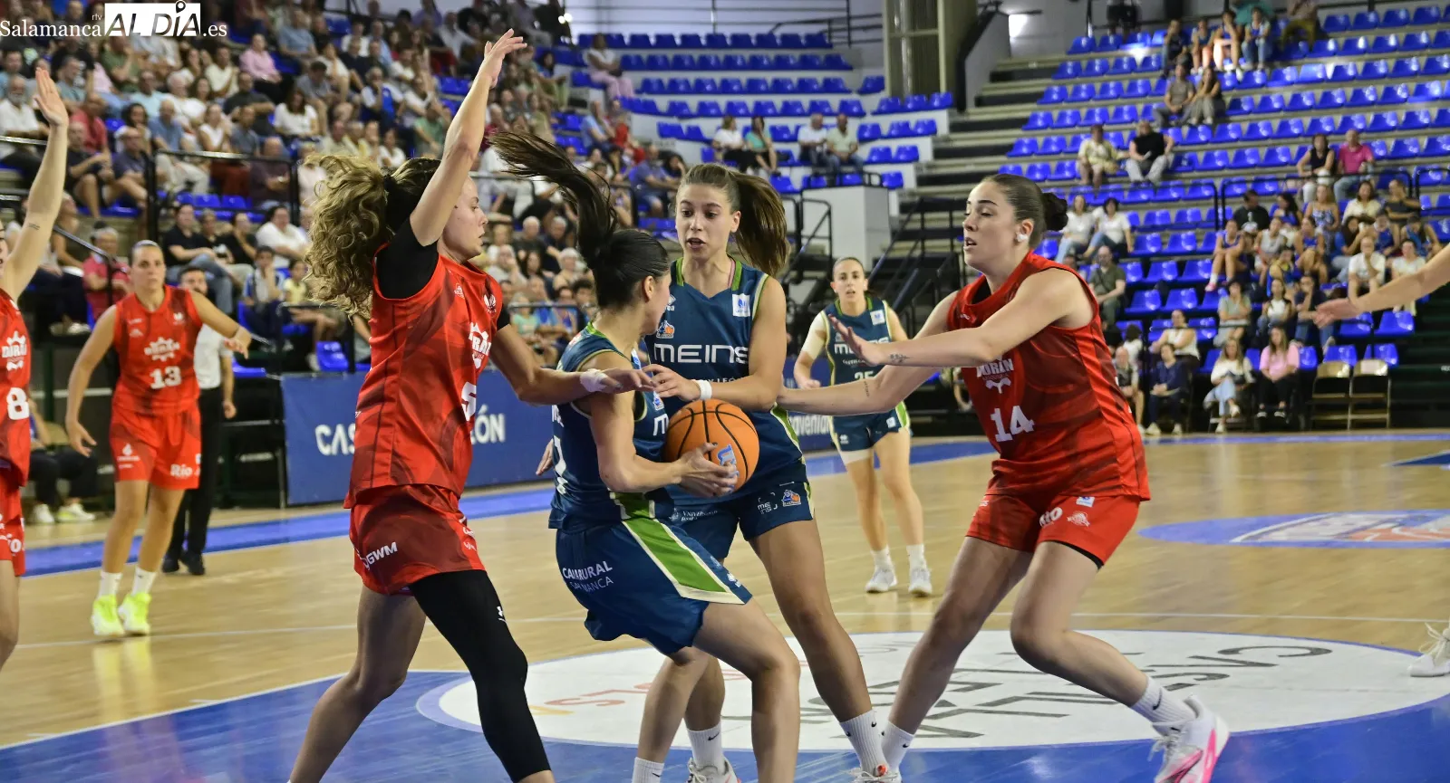 Foto 15 - FOTOS | El Meins Avenida convence en su regreso a W&uuml;rzburg ante el Ensino Lugo (80-69)