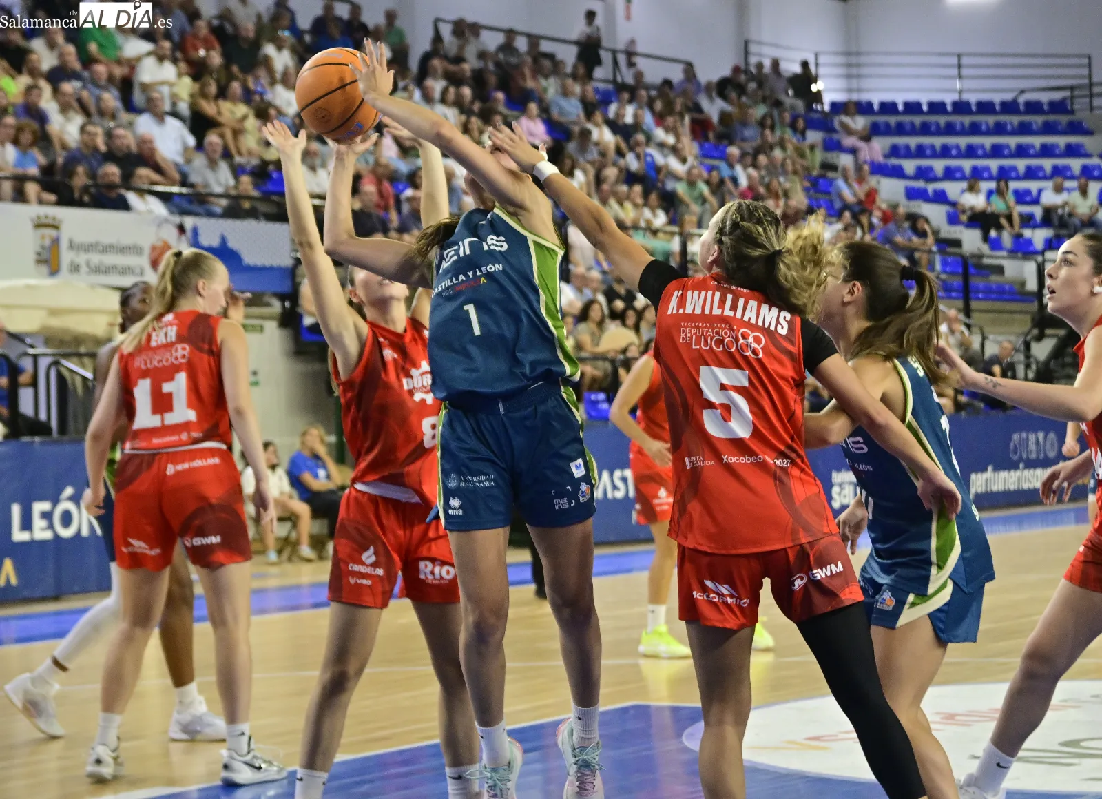 Foto 14 - FOTOS | El Meins Avenida convence en su regreso a W&uuml;rzburg ante el Ensino Lugo (80-69)
