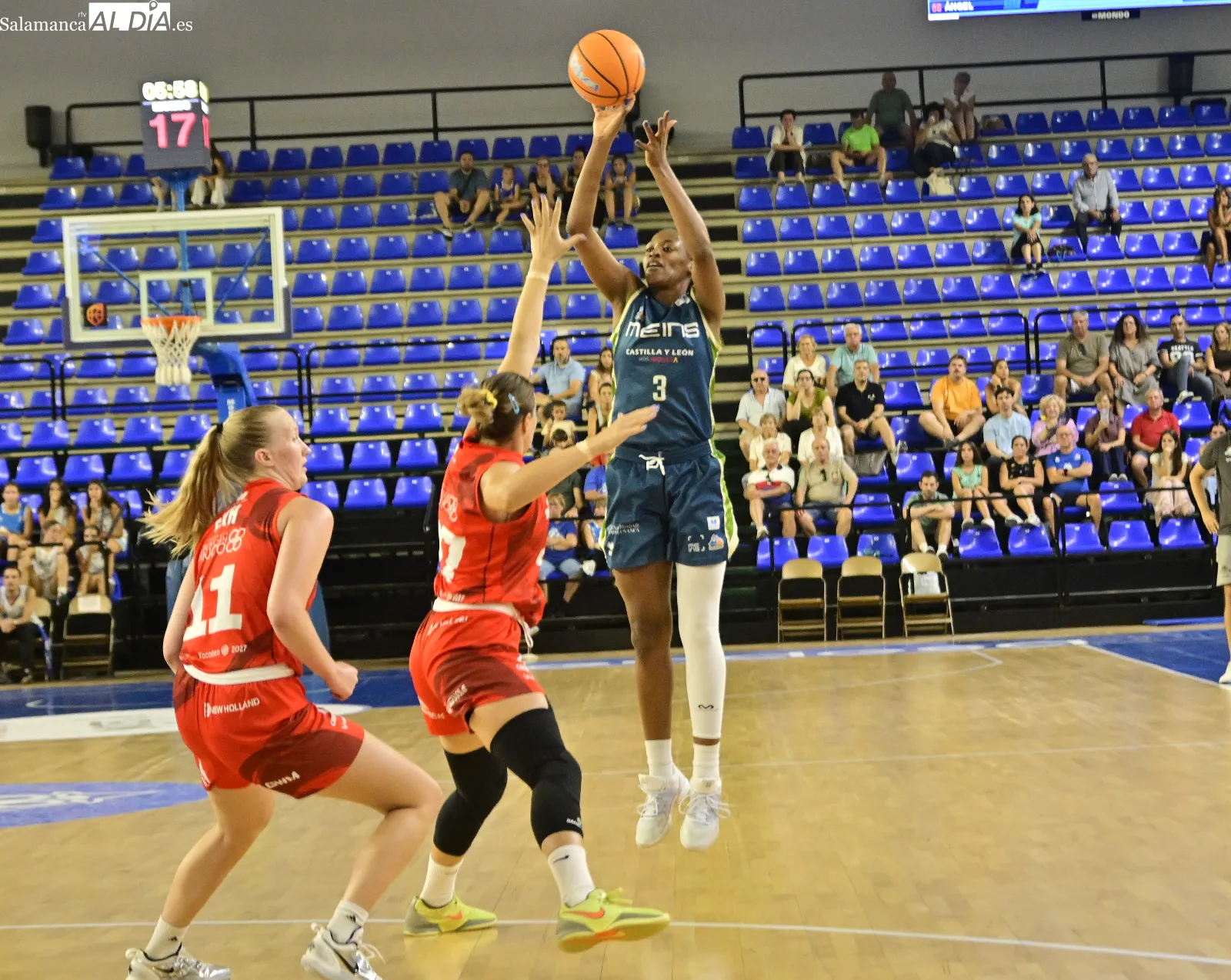 Foto 11 - FOTOS | Meins Avenida convence en su regreso a W&uuml;rzburg ante el Ensino Lugo (80-69)