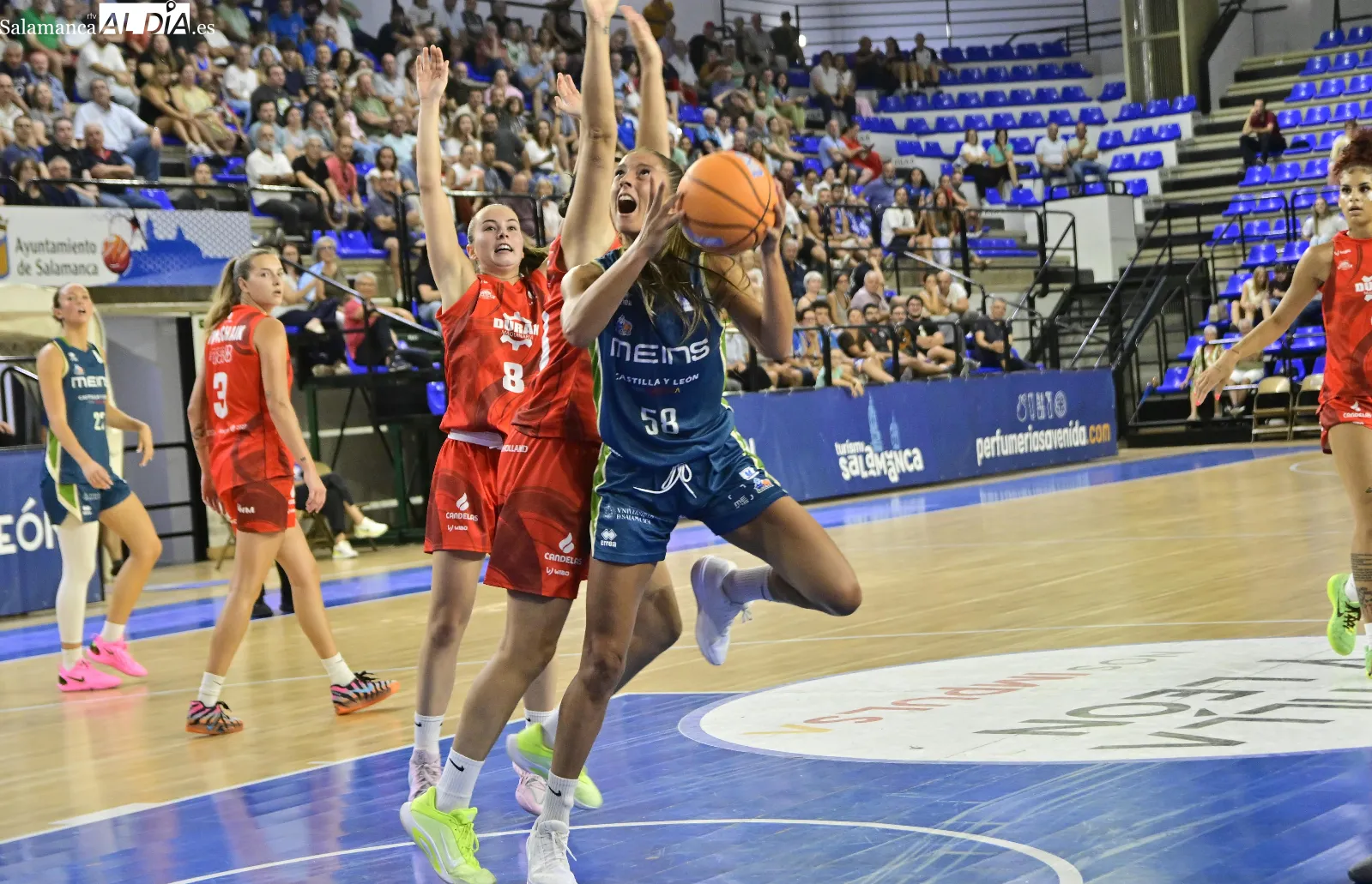 Foto 10 - FOTOS | Meins Avenida convence en su regreso a W&uuml;rzburg ante el Ensino Lugo (80-69)