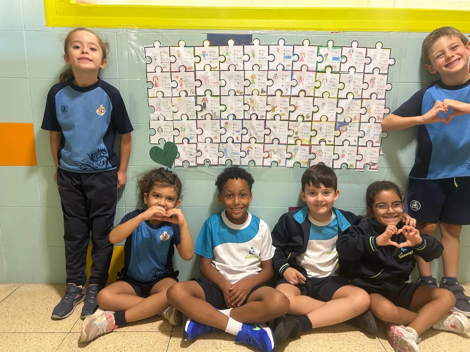 Oración, juegos y un gran puzle en la jornada de convivencia de San Juan Bosco