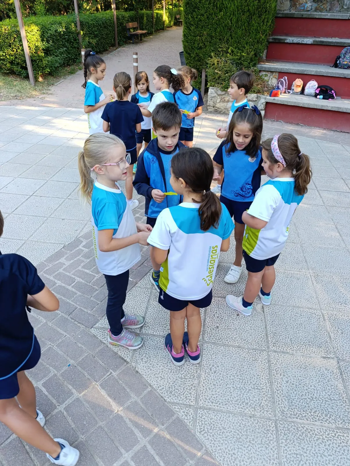 Oración, juegos y un gran puzle en la jornada de convivencia de San Juan Bosco