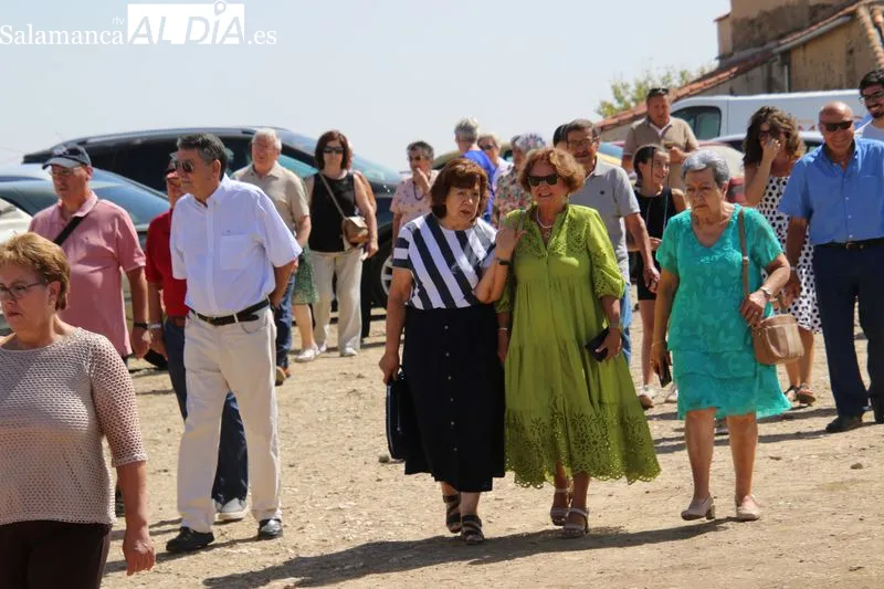 Foto 10 - La devoci&oacute;n a la Virgen de Otero marca la ma&ntilde;ana festiva en Palomares de Alba