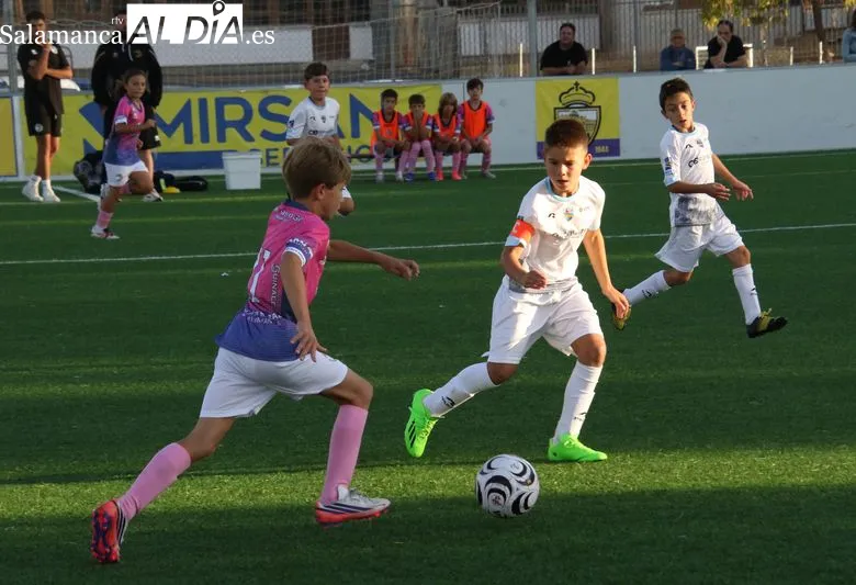 Foto 4 - Goleadas, empates y duros tropiezos en el fin de semana deportivo del Alba de Tormes CF