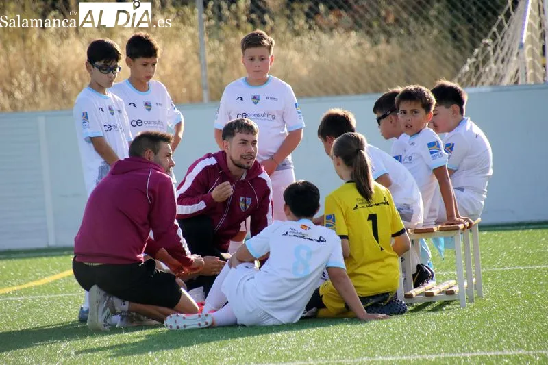 Foto 8 - Goleadas, empates y duros tropiezos en el fin de semana deportivo del Alba de Tormes CF