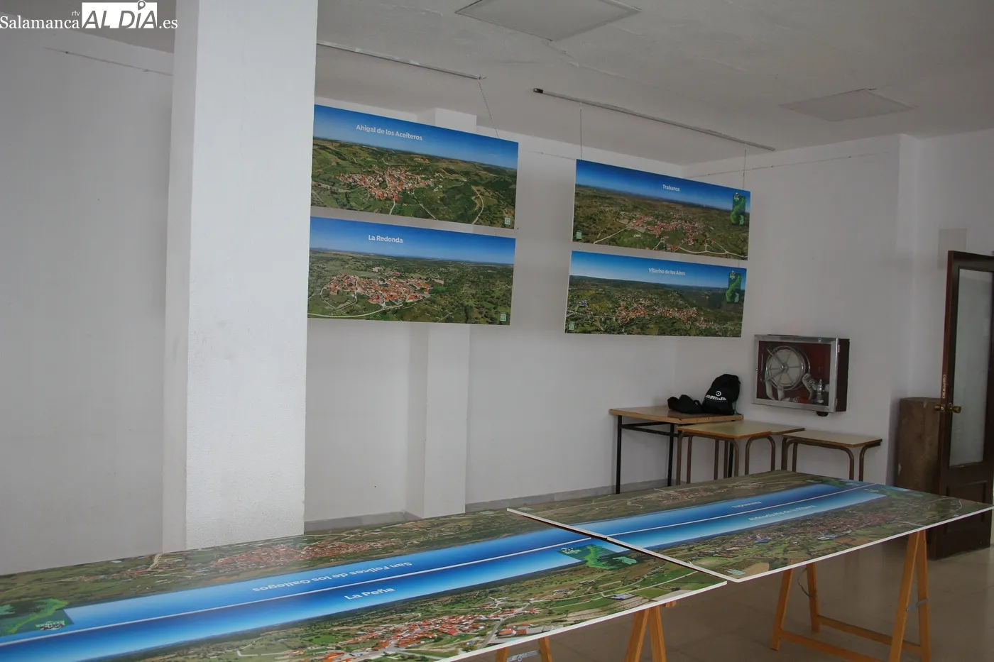 El Centro Cultural de Vitigudino acoge la muestra fotográfica 'Arribes, pueblo a pueblo'/ CORRAL 