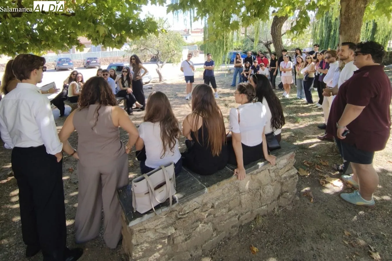 En el encuentro participan medio centenar de jóvenes de ambos países 