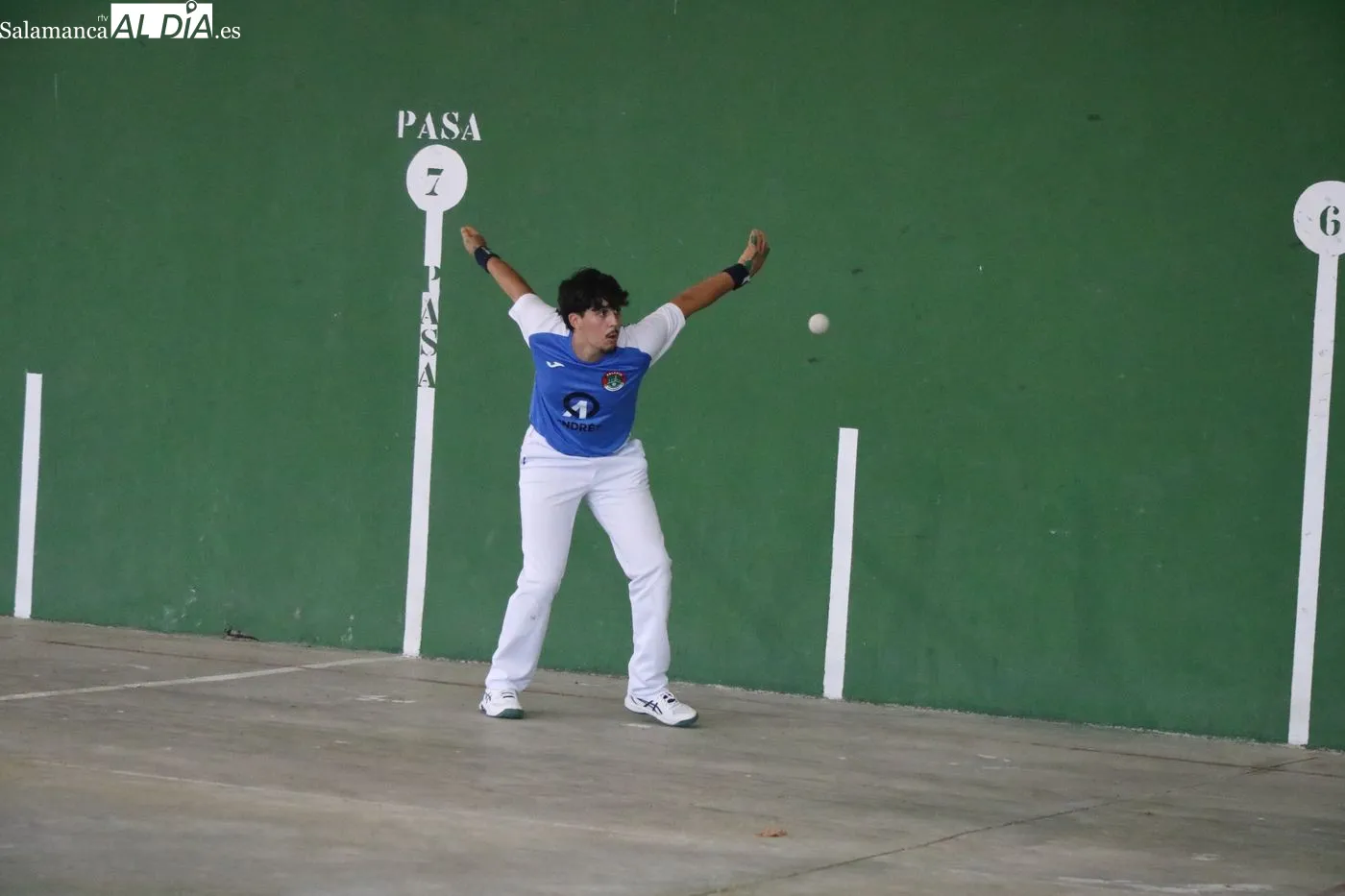 Partido de pelota a mano en Villaseco de los Reyes / ARIAS