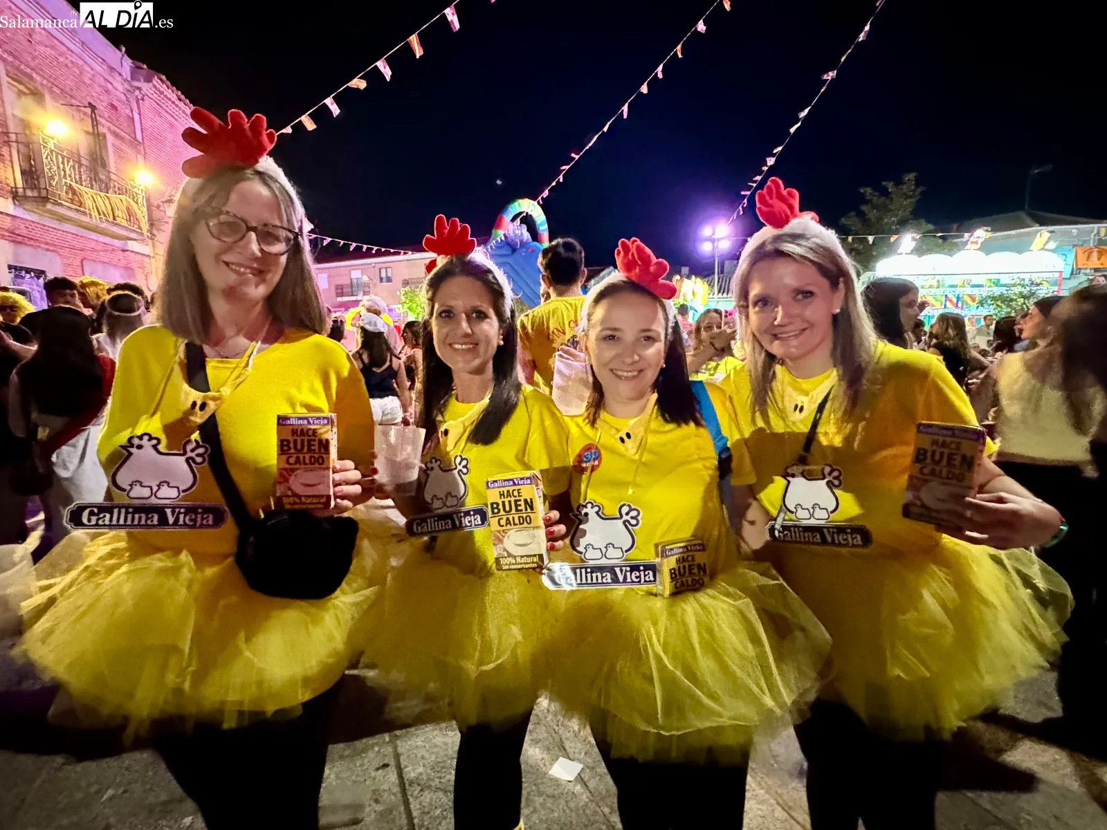 Foto 5 - Color, pe&ntilde;as y mucha fiesta para dar la bienvenida a las fiestas de Villoria