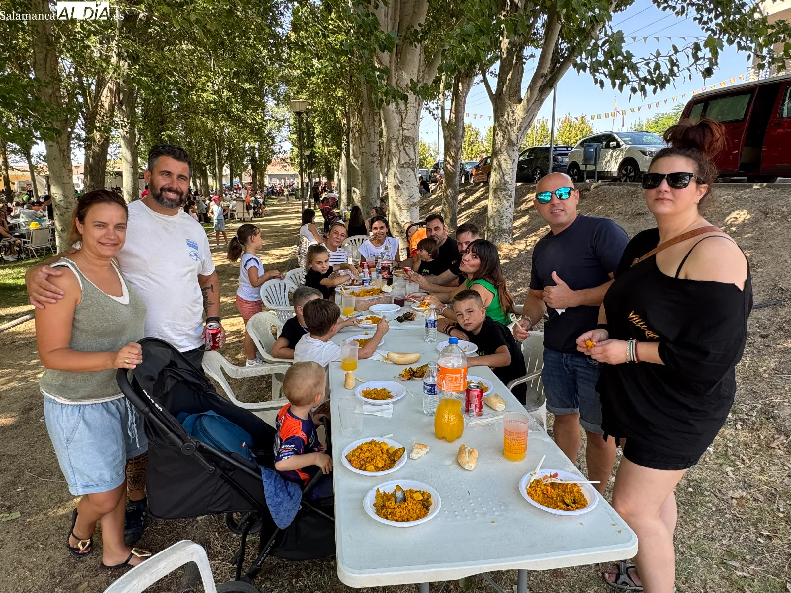 Foto 10 - La Alameda de Villoria se llena de ambiente y sabor para disfrutar de su multitudinaria y tradicional paellada