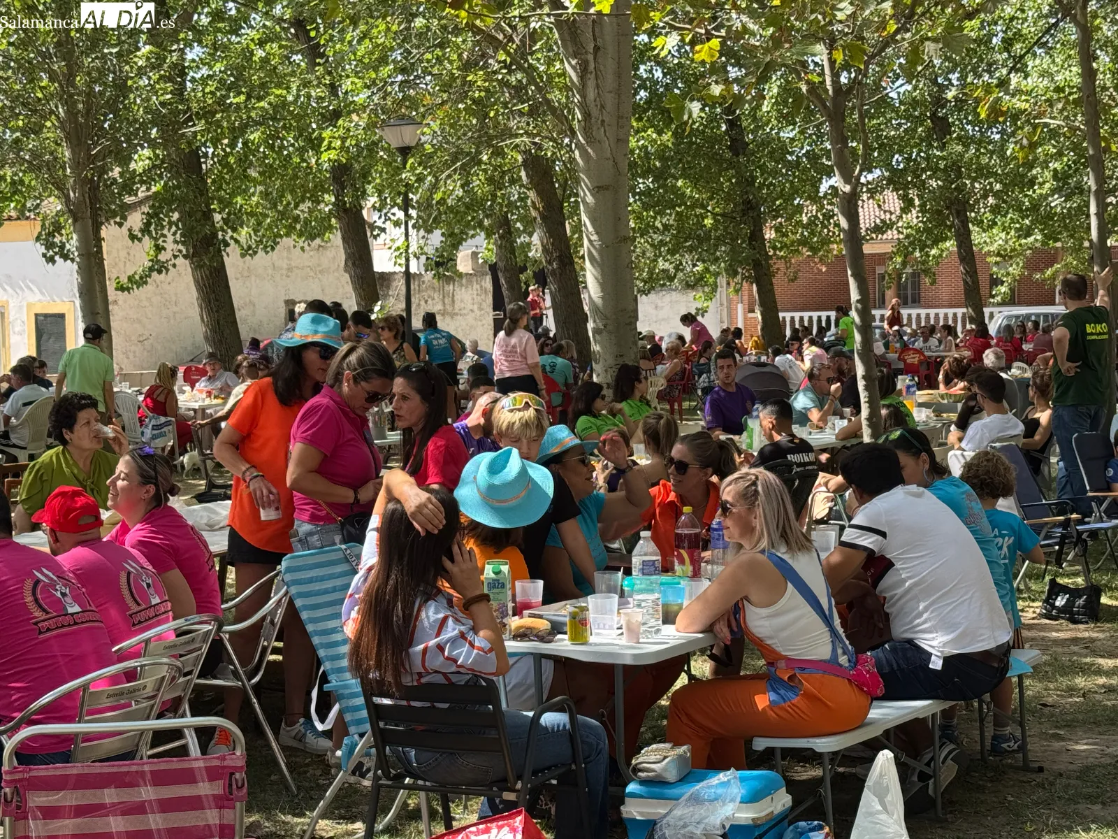 Foto 7 - La Alameda de Villoria se llena de ambiente y sabor para disfrutar de su multitudinaria y tradicional paellada