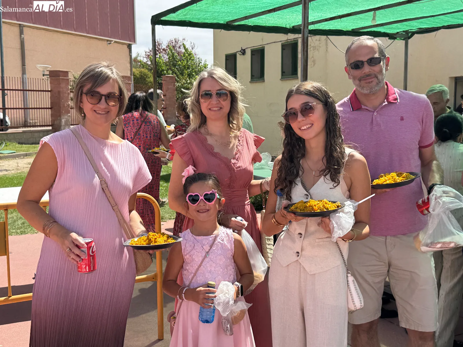 Foto 9 - Macotera comparte mesa, mantel y fiesta con la tradicional paellada popular de sus celebraciones patronales