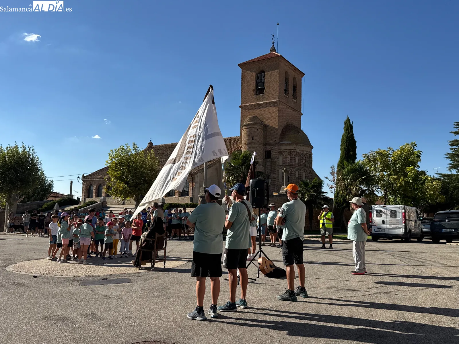 Foto 8 - La tradici&oacute;n de los higos en Aldeaseca: emoci&oacute;n, comuni&oacute;n y bailes entre los peregrinos en la 46&ordm; Marcha Teresiana