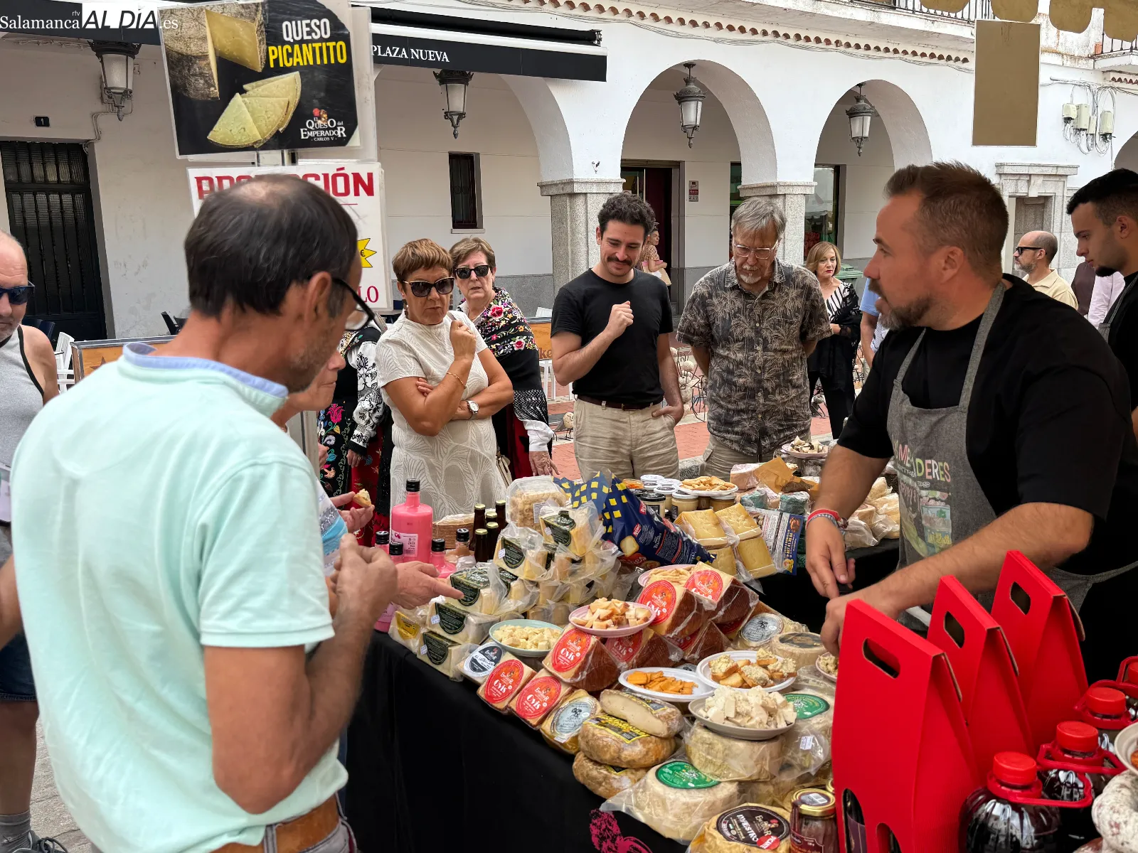 Foto 11 - Pe&ntilde;aranda se rinde al sabor, la artesan&iacute;a y el producto local en su IV Feria Agroalimentaria