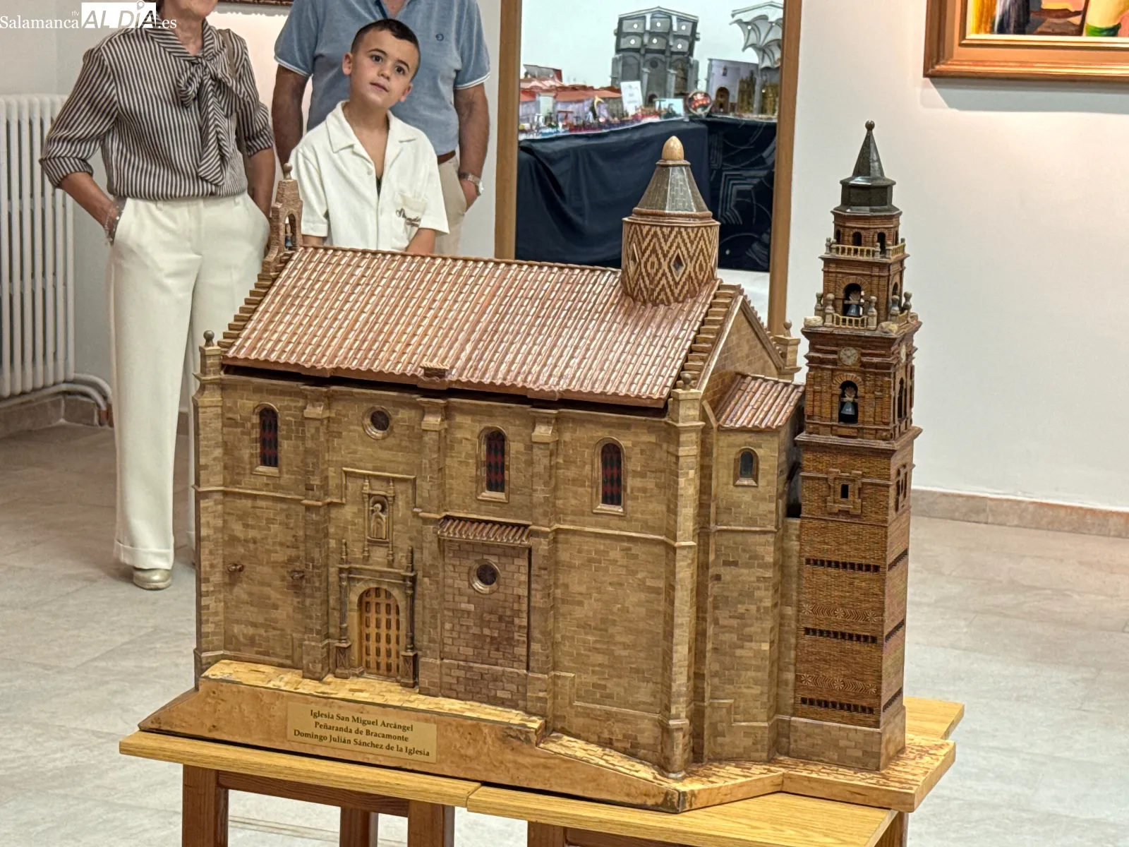 Foto 8 - Juli&aacute;n S&aacute;nchez, veinte a&ntilde;os de ilusi&oacute;n y dedicaci&oacute;n para hacer realidad un sue&ntilde;o: la maqueta de la iglesia parroquial, un legado para Pe&ntilde;aranda