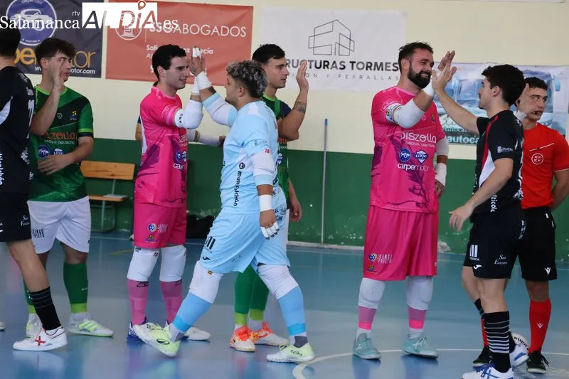 Foto 2 - El CD Albense FS tropieza ante el River Zamora en su estreno en casa (1-5)