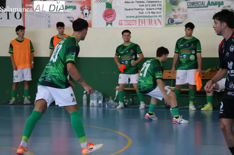 Foto 13 - El CD Albense FS tropieza ante el River Zamora en su estreno en casa (1-5)