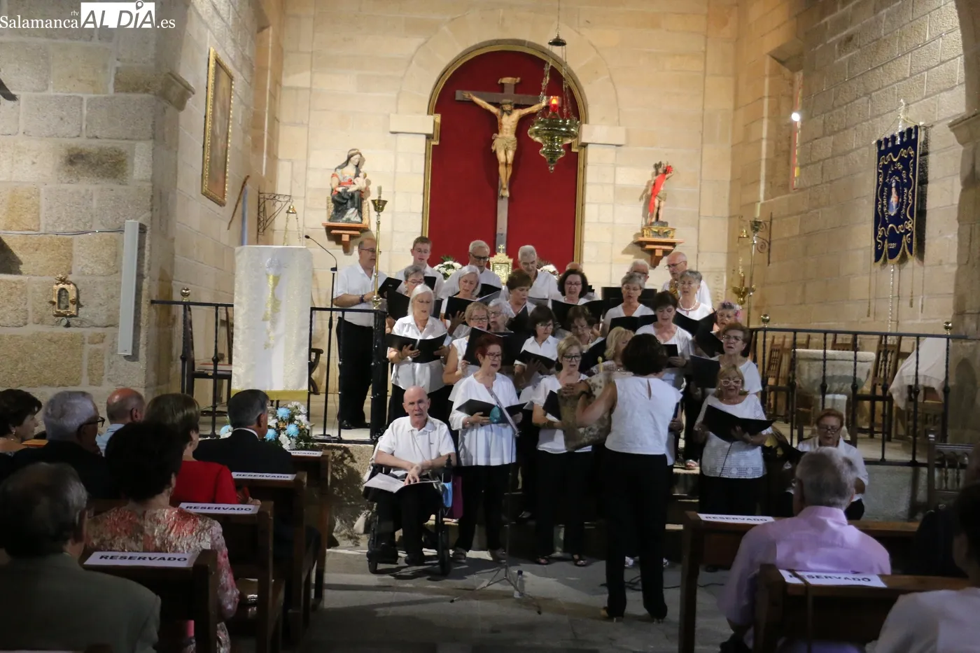 Convivencia comarcal de mayores y bodas de oro en Mieza / 
