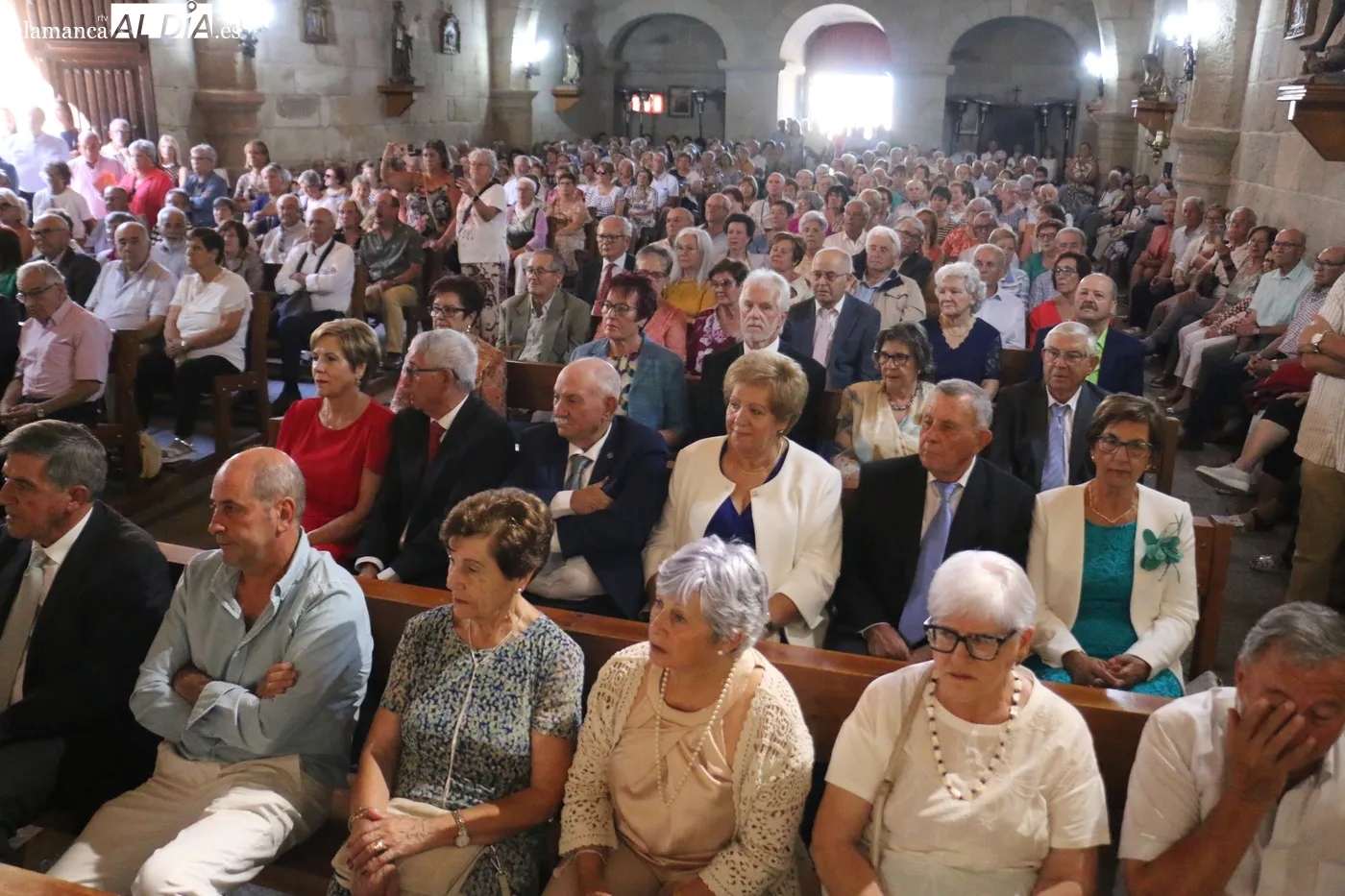 Convivencia comarcal de mayores y bodas de oro en Mieza / 