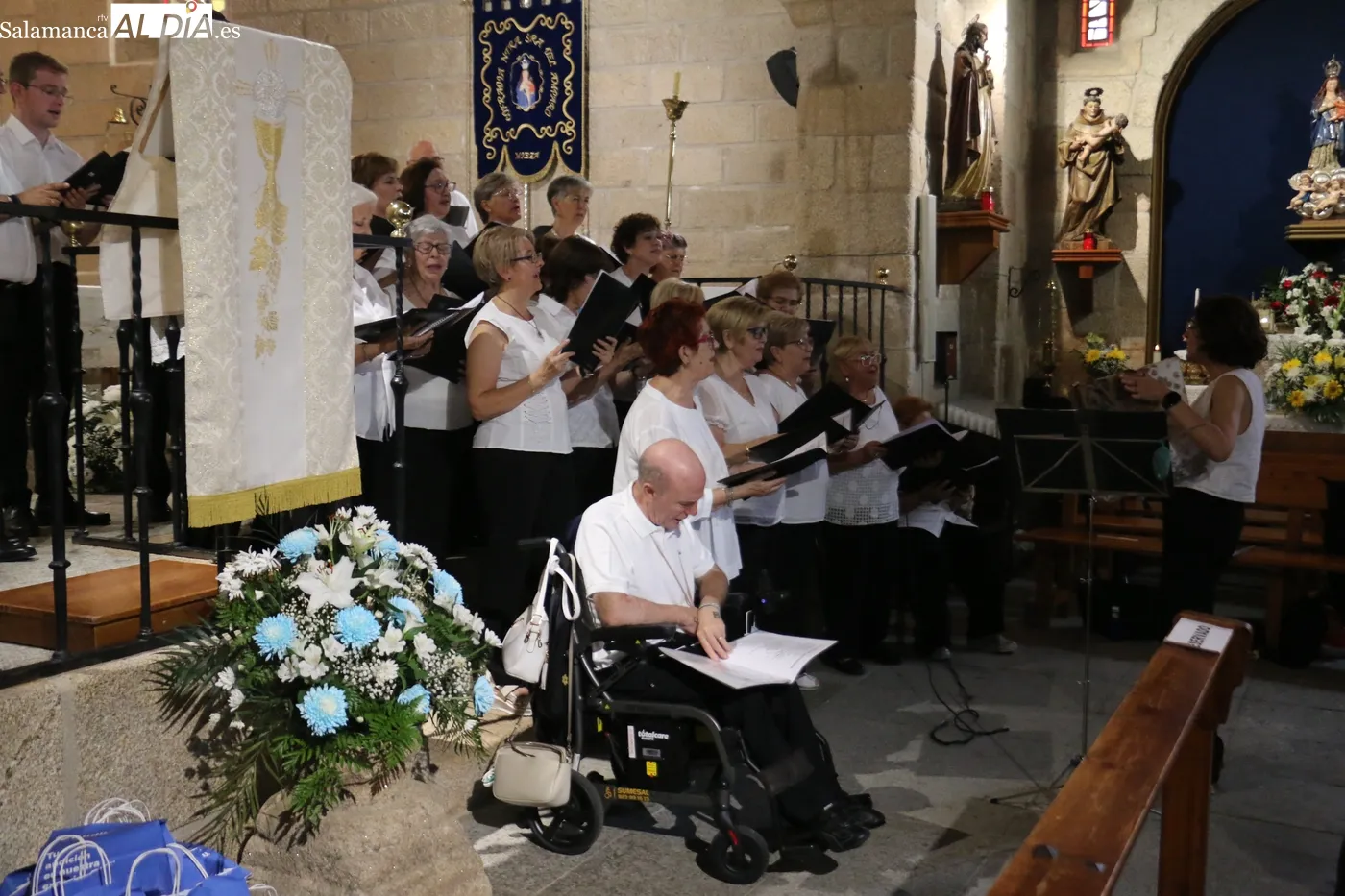 Convivencia comarcal de mayores y bodas de oro en Mieza / 