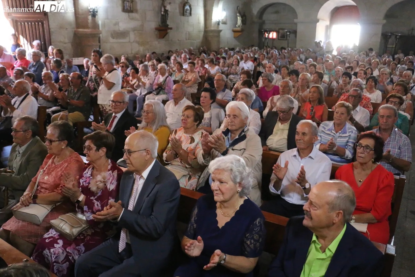 Convivencia comarcal de mayores y bodas de oro en Mieza / 