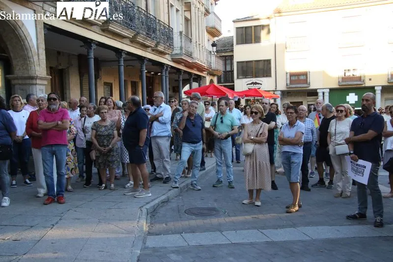 Foto 5 - El Ayuntamiento de Alba exige una respuesta de Estado coordinada para defender Ceuta