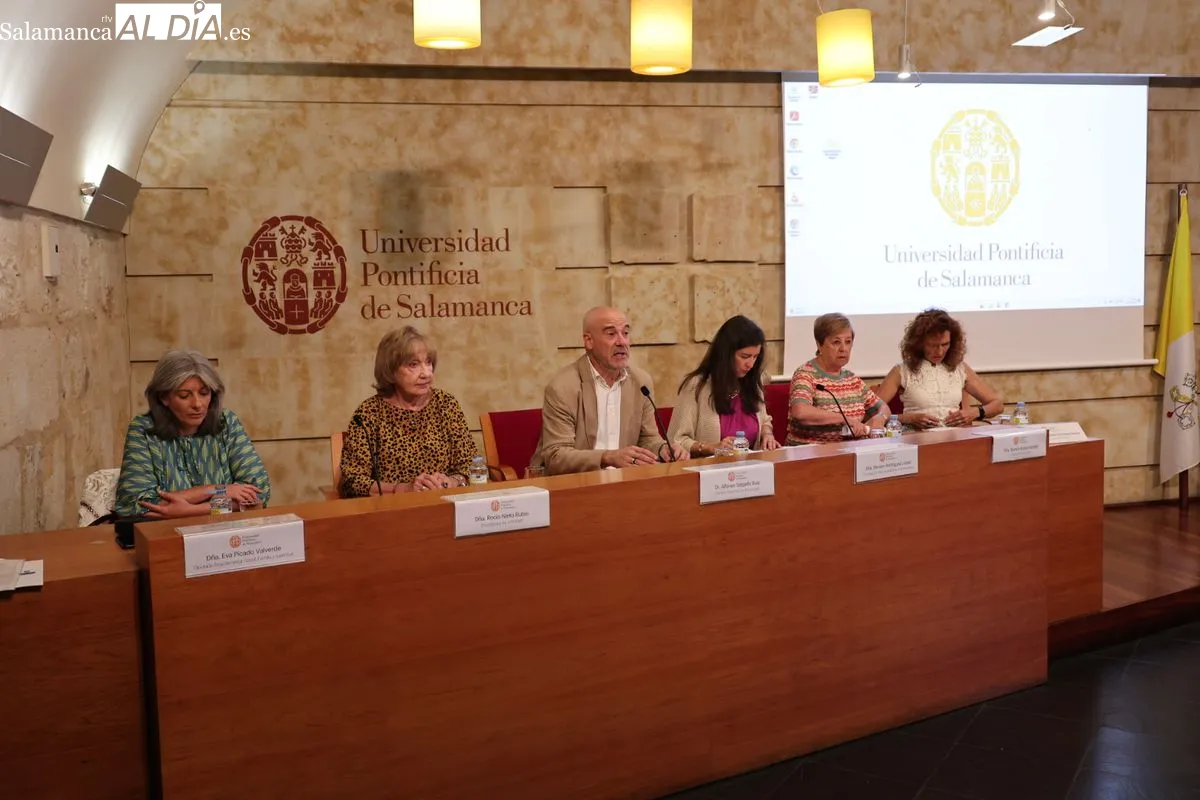 La UPSA)y la Asociación para la Prevención, Reinserción y Atención a la Mujer Prostituida (APRAMP) presentan una nueva Guía sobre la Trata de Personas. Foto de David Sañudo